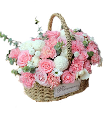 温柔时光-粉色康乃馨玫瑰花篮